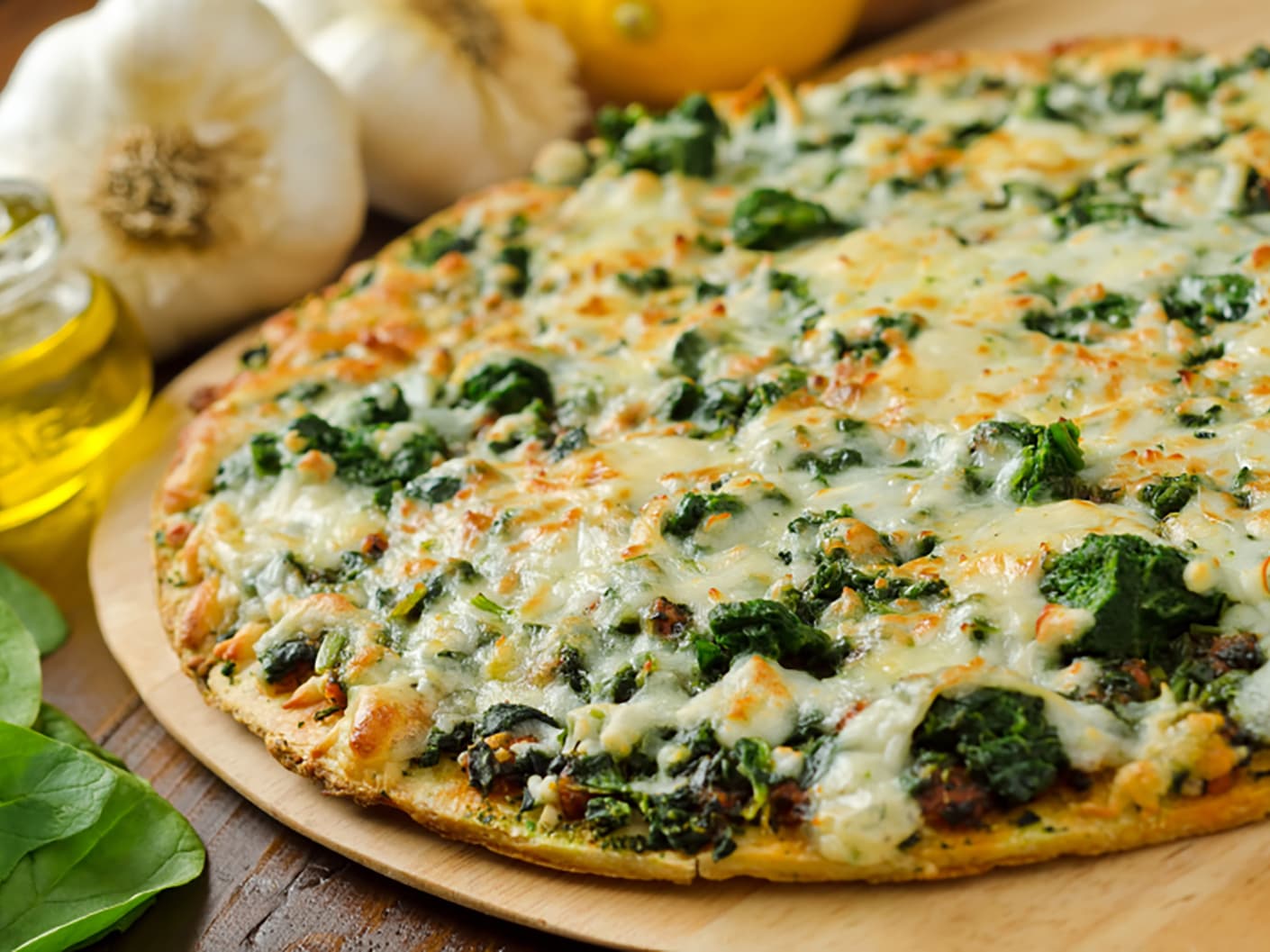 Spinach and Roasted Garlic White Pizza